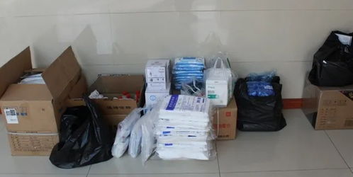 唐山市人民醫院向援石一線醫護人員捐贈防護物資與生活必需品