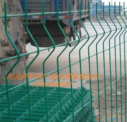 貴陽浸塑護欄網廠家批發安順三角折彎防護網及園林綠化隔離網規格與特種勞動防護用品銷售